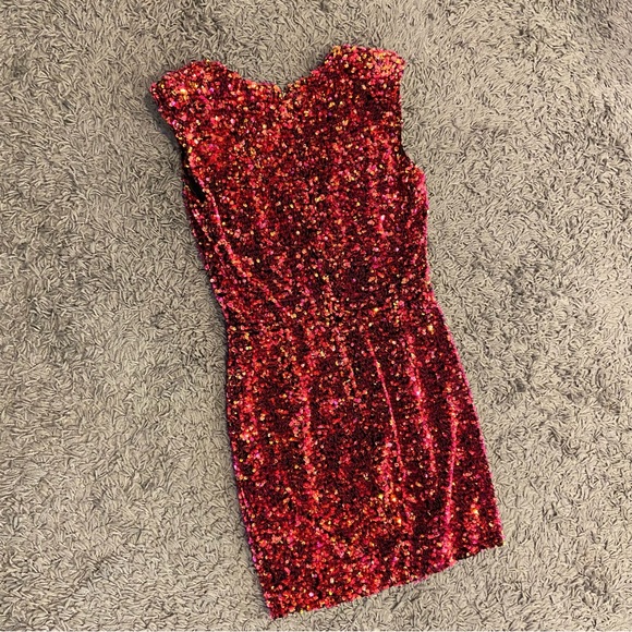 Helsi NEW Jodi Plunging Sequin Mini Dress In Merlot Size M - Picture 15 of 16